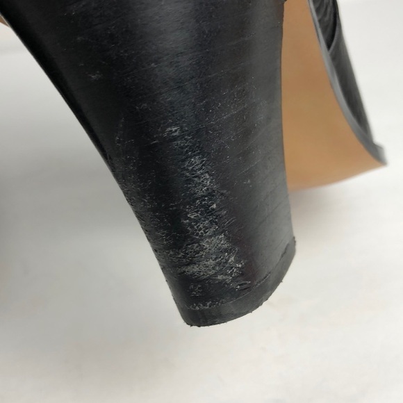 Vince Camuto Jorgetta Croc Embossed Ankle Boots 8 - Picture 7 of 10